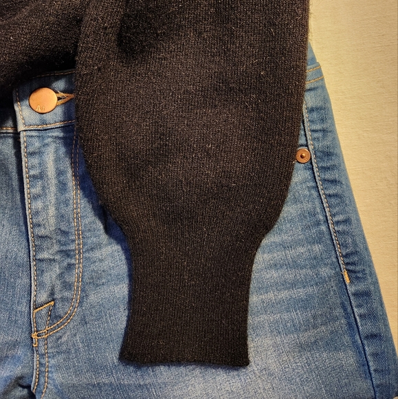 Vintage Cristina Black Sweater Size S - Picture 10 of 10